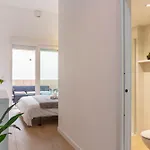 Singularstays Olimpia Apartmán *
